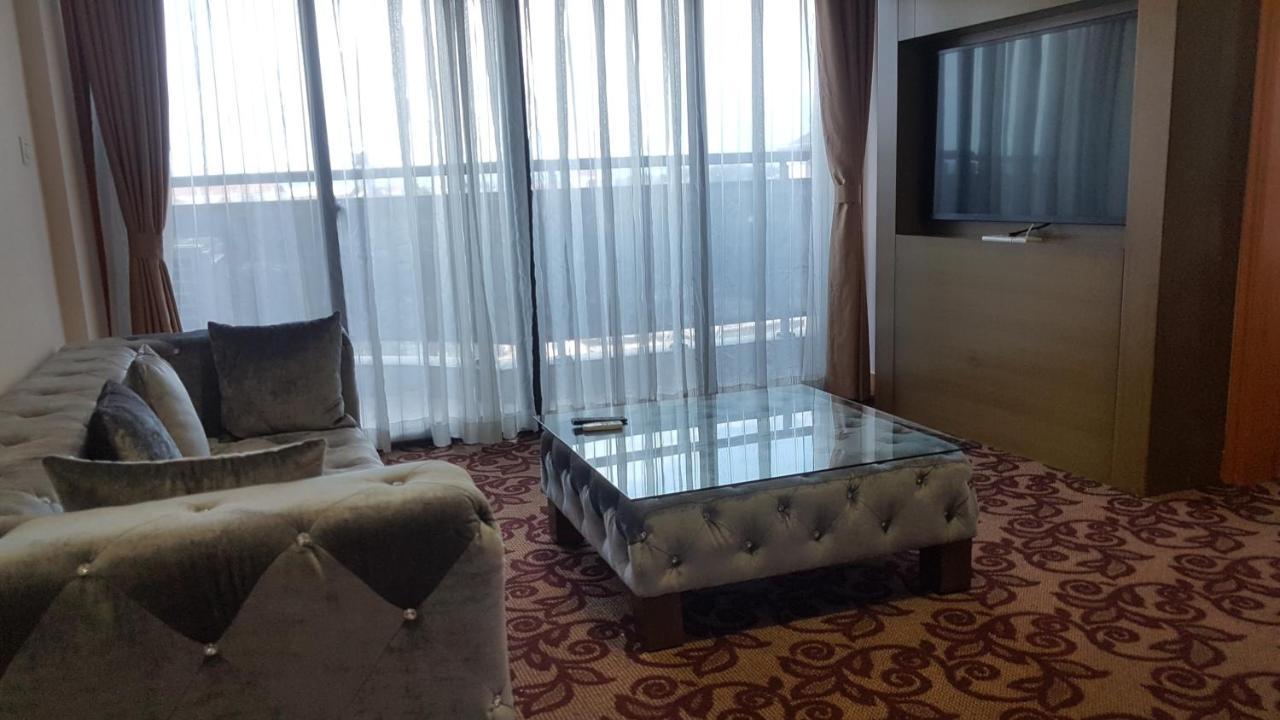 Edmond Hotel Brazzaville Exterior foto